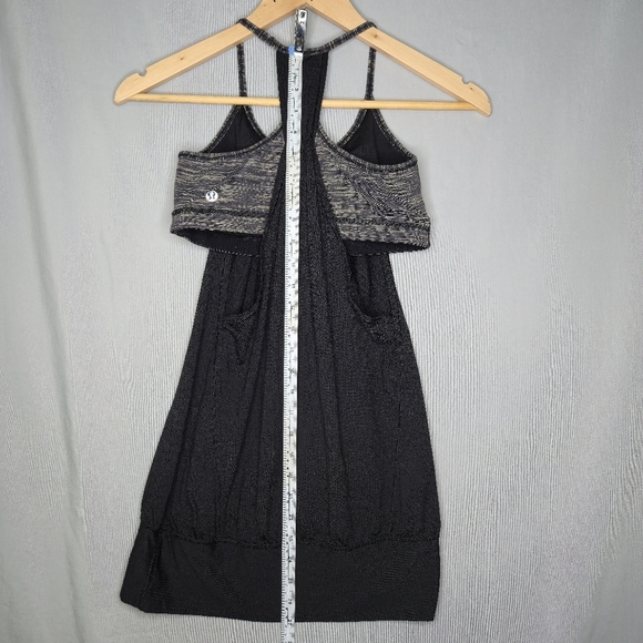 Lululemon No Limits Tank With Built In Bra Gray Stripes Size 6 - Picture 3 of 6